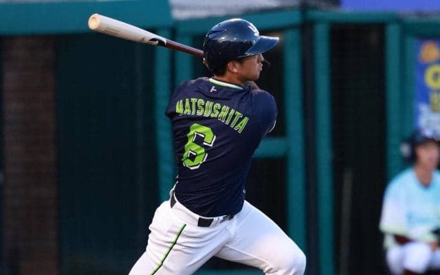 【ヤクルト】ドラ１松下歩叶、プロ初の神宮で打席　７回チャンスで粘るも三振　大学で活躍の舞台