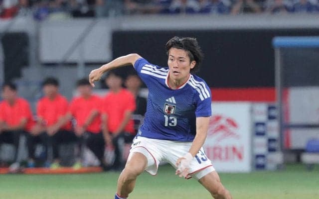 日本代表ＭＦ中村敬斗が子どもたちに呼びかけ「ソックスを下げるのはやめて欲しいです」ケガを懸念