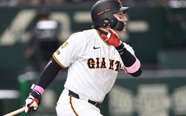 巨人・丸が代打逆転満塁弾！長嶋茂雄さん一周忌に劇的勝利「長嶋さんが打たせてくれた」　ＦＡ移籍の際背中を押された男の会心一発に東京Ｄ大興奮