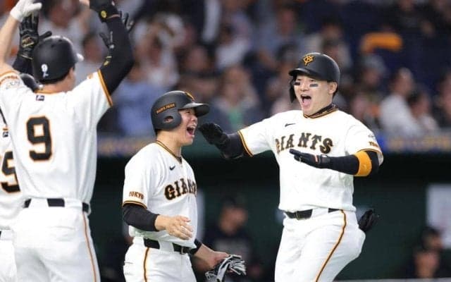 長嶋茂雄さん一周忌に巨人が劇的逆転勝利　丸が代打逆転満塁弾「長嶋さんが打たせてくれたホームラン」　東京ドーム大歓声