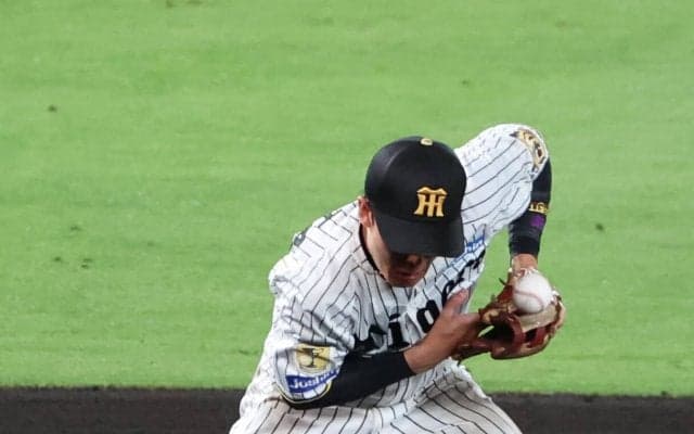 【阪神】小幡竜平が痛恨の適時失策　藤川監督「一歩が踏み出せる選手。こういう戦いは大きな差に」