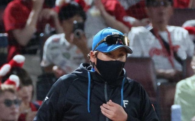 【日本ハム】新庄監督「真っ赤に染まったスタンドが選手の力…」敗れるも敵地埋めたファンに感謝