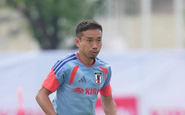 【日本代表】「これがもうW杯の魔力」長友佑都ギラギラ　日向30度超えも「疲れ感じない」