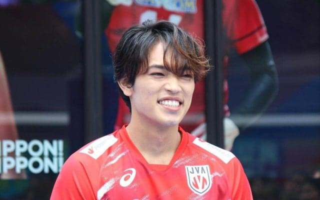 【バレー】timelesz原嘉孝が思わぬ「洗礼」石川祐希のスパイクが顔面直撃で「光栄です」
