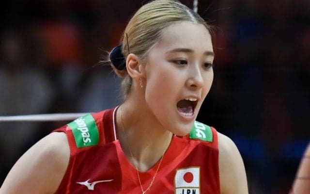 「まじでエースすぎるよ」両軍最多18得点の24歳が「完璧なタイミング」で“完璧な読み”…会心ブロックを海外称賛