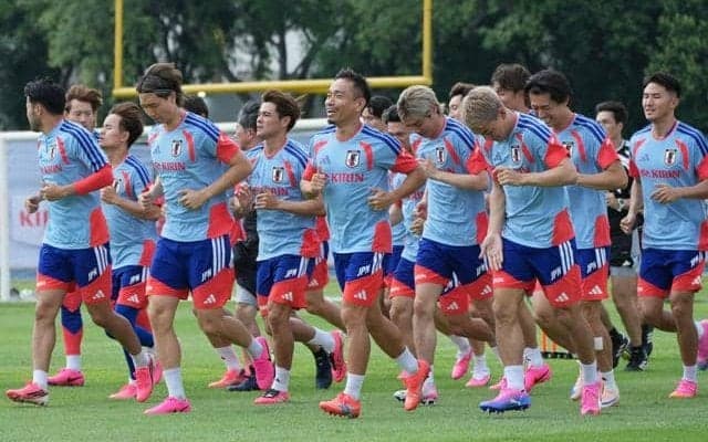 サッカー日本代表、鍵は暑熱対策　長友佑都が振り返る12年前の失敗
