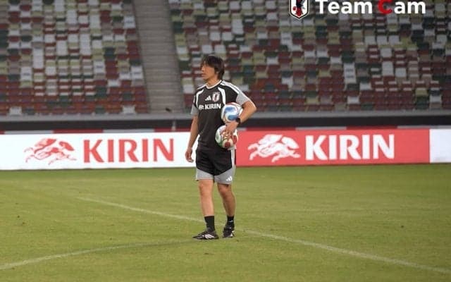 「あの中村俊輔に教わってる…」日本代表FWに“FKの極意”を伝授！？森保一監督の“まさかの優しさ”も脚光「初めて見た」