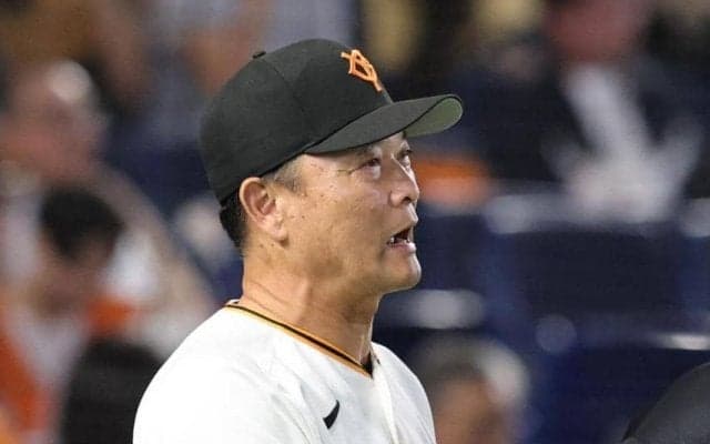巨人・橋上監督代行が捕手の小林を称賛「落ち着いてベテランらしくリズム良く田中投手を引っ張ってくれた」　今季初スタメンマスクで奮闘、好守備も