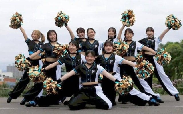 「ファイターズガール」に妹分が誕生　ダンスだけではない…接客や案内もマルチに担当