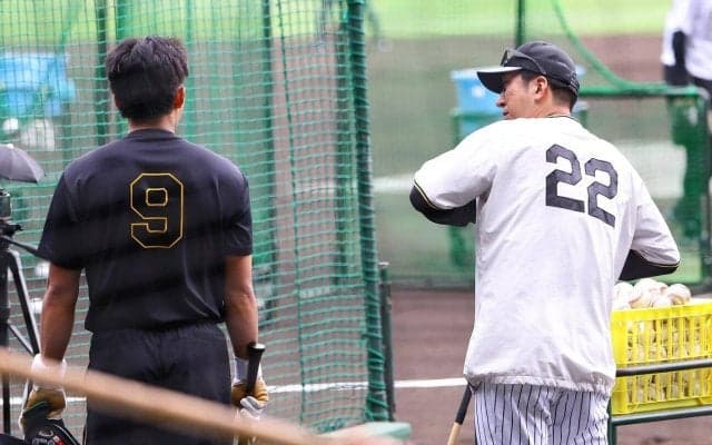 【阪神】藤川監督、再び立石正広のもとへ　交流戦打率１割切ったルーキーとにこやかに会話