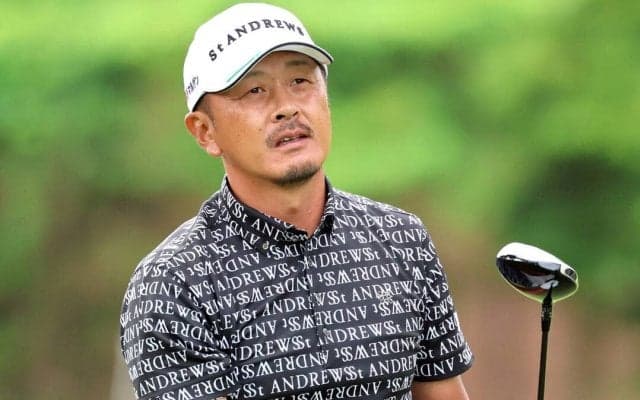 【男子ゴルフ】４０代６勝目＆大会最年長Ｖだ！　４５歳・岩田寛が１差２位で週末へ「耐えられました」
