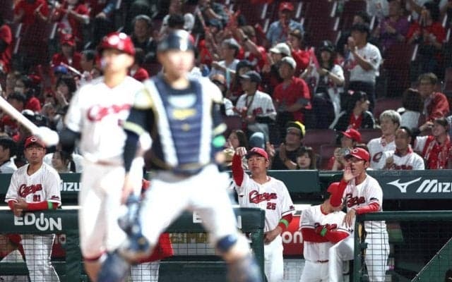 広島　新井監督「勝ちたかったよね」２試合連続延長１２回でドロー　１１回１死三塁で平川に代打・前川起用は「単純に前に飛ばしてくれると思ったので」