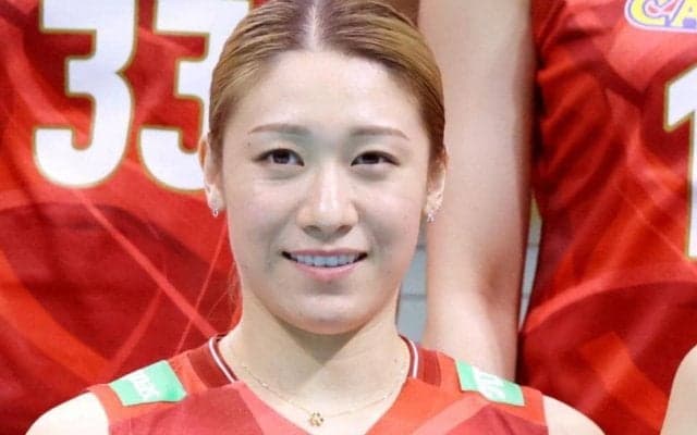 バレー女子　髪をおろした石川真佑に海外ファン反響！ＮＬ大会公式が街中ショット公開　ケベック・シティで記念撮影→チーム最多２２得点で連勝に貢献