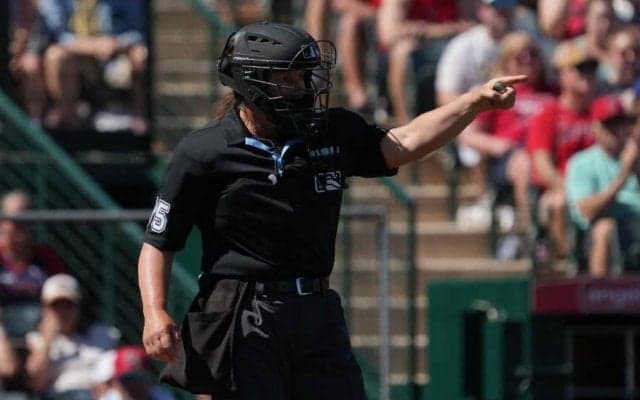 ドジャース戦、女性審判が球審　昨年“初”デビュー…佐々木朗希が先発登板
