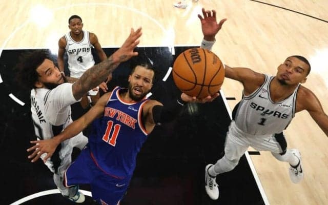 ファイナル第2戦でもスパーズに勝ち切ったニックスがNBA歴代単独2位のPO13連勝