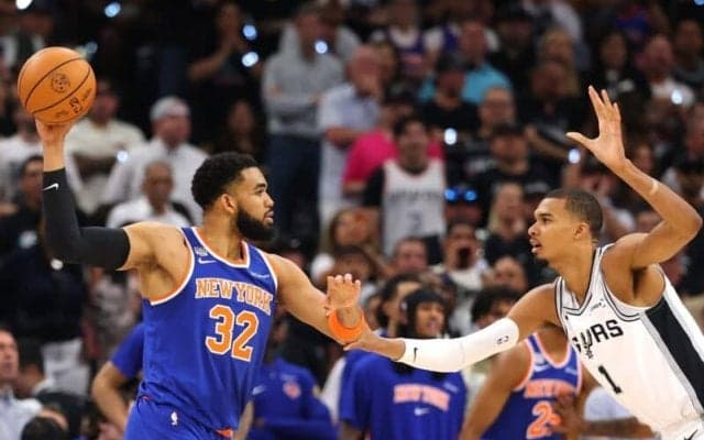 今年のNBAファイナルでアウェーのニックスが2連勝スタート…過去に達成した2チームは？