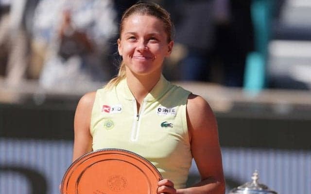 「忘れられない3週間。自分の努力に胸を張りたい」予選から歴史的快進撃のフワリンスカは準優勝、大会後は世界114位→21位へ急浮上[全仏オープン]