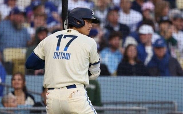 珍事　大谷翔平が初回に2安打　19分後に第2打席→豪快11号、ド軍が初回9得点…本拠地熱狂