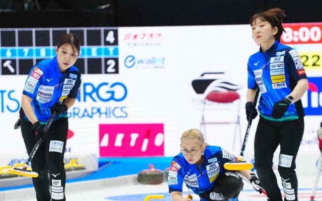 【カーリング】藤沢１投目でナンバー１確保、相手最終投はガードに阻まれ　ロコ２点追加　第６Ｅ