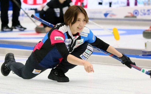 【カーリング】蒸し暑い６月に初開催　フォルティウスの吉村紗也香、勝敗の決め手は「霜対応」…日本選手権第１日