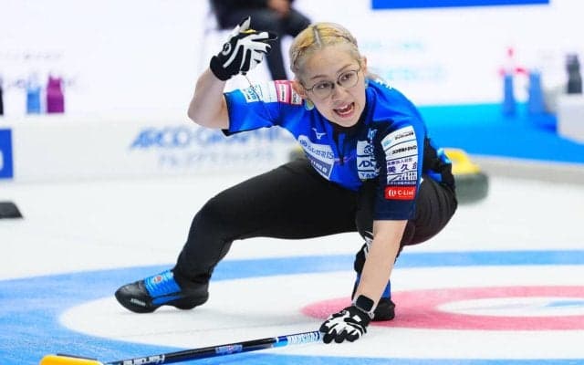 【カーリング】“新戦力”小穴桃里「お姉さんたちの有名加減も感じてる」ロコ・ソラーレ白星発進