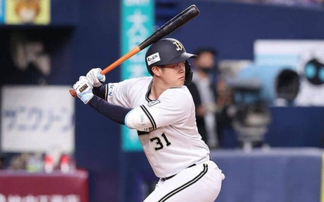 オリ特別ユニにナイン納得「自然と気持ちが」　斬新デザイン、選んだ「深紺」