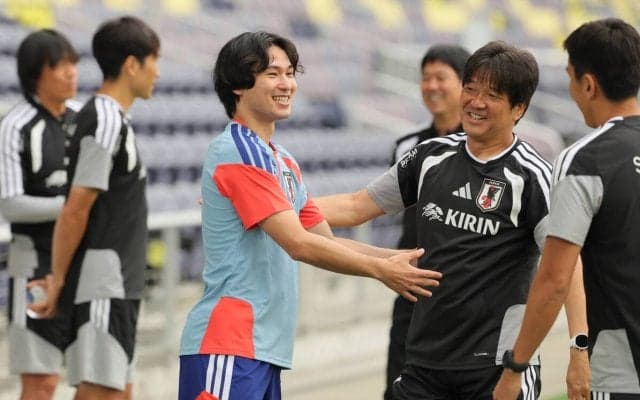 【Ｗ杯】“メンター”南野拓実がチームに合流！　ランニングでは先頭走る　Ｗ杯優勝へ“２８人目の戦士”が加わる