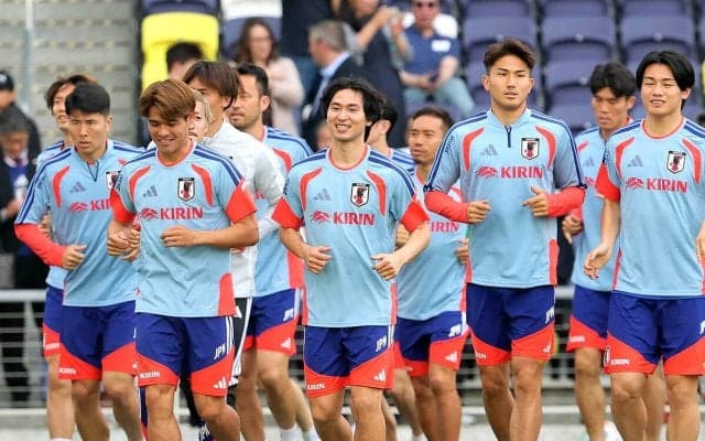 【W杯】南野拓実「僕なりの、まずはこのＷ杯、日本がいい結果を出すため何か力に」…メンター役で合流、語った熱い思い