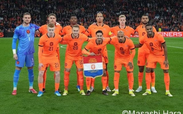 オランダ代表が緩すぎる⁉“仮想日本”のW杯前最終調整試合が話題！｢日本想定して組んでたとしたら舐めてる気がする｣｢近所の公園みたいな雰囲気｣