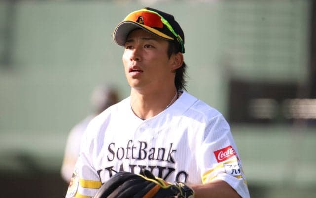 鷹29歳が2打席連発で虎投手陣粉砕！昨年日シリから対阪神"3球連続本塁打"の珍事も