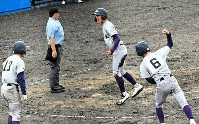 花巻東が逆転勝ち　盛岡大付は初戦敗退　高校野球東北地区大会