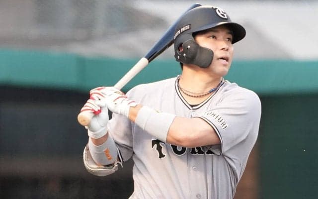 「打てる捕手が2人いるのはうちだけ」首位阪神に0.5差　G党がひそかに自負する“最強捕手布陣”　大城、岸田のアベックアーチで快勝「来年からDHもあるし、うまく使ってほしい」