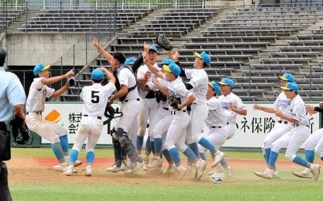 松本国際が初優勝、長野勢のVは22季ぶり　北信越高校野球