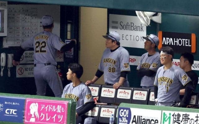 阪神・藤川監督が初退場　七回リプレー判定に異議「勝負ですから」２戦９被弾で首位陥落「また前向きに明日、戦う」