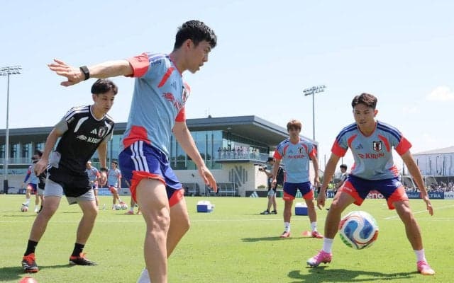 遠藤航はオランダ戦に間に合うか…左足痛から部分合流も「途中までやって」別メニューに