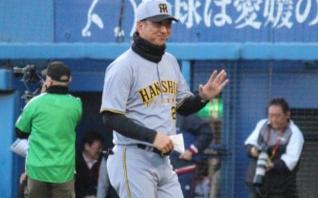 阪神・藤川監督がまさかの退場処分…ホワイトボード叩き怒りあらわ、チームは逆転敗けで首位陥落