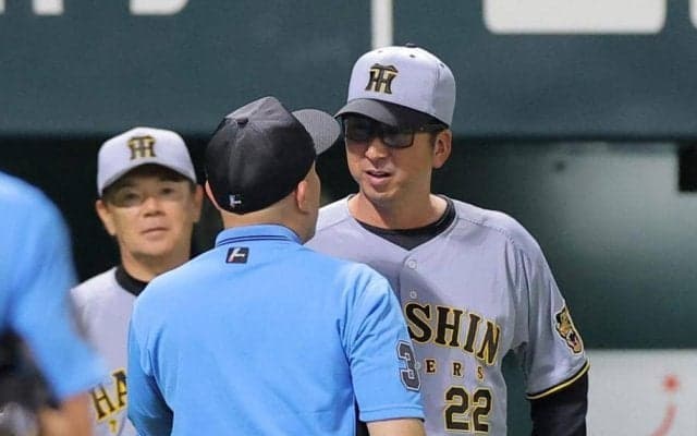 阪神　藤川球児監督に厳重注意と制裁金１０万円の処分　ＮＰＢが発表　１０日・ソフトバンク戦でリクエストに異議で退場処分