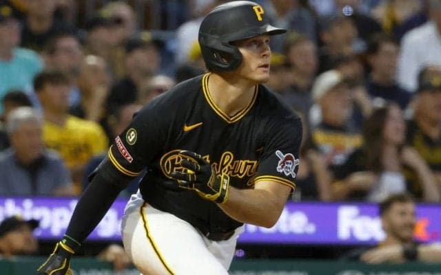 大谷翔平から放ったメジャー初HRの記念球は消失…パ軍25歳が証言した舞台裏「完璧な一撃の感触は、僕の中にずっと残り続ける」
