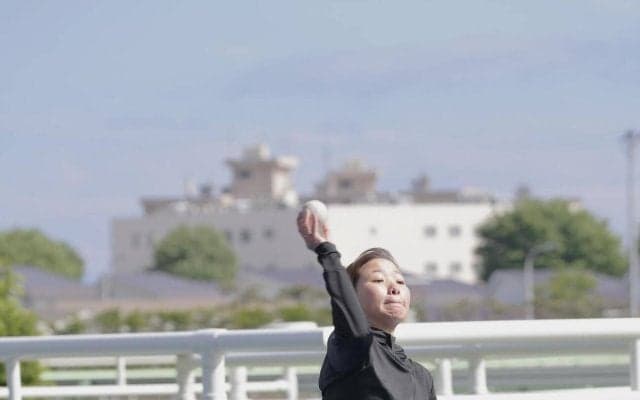 【楽天】JRA所属の小林美駒騎手が始球式「マウンドからの景色が素晴らしく楽しく終えられた」