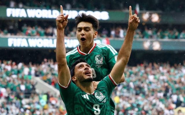 メキシコMFモラ17歳240日でW杯出場　史上６番目の年少記録達成　最年少は1982年大会