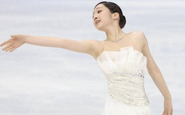 「うわぁぁぁ！」「あらら」五輪沸かせたフィギュア美女の激変姿に騒然　上目遣いでペタリ「か、かわいい」「貴重すぎる」