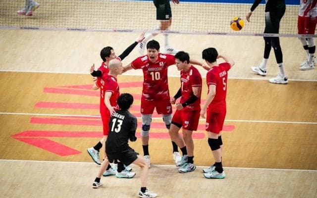 男子日本代表　前回大会王者ポーランドとのフルセットを制し開幕2連勝