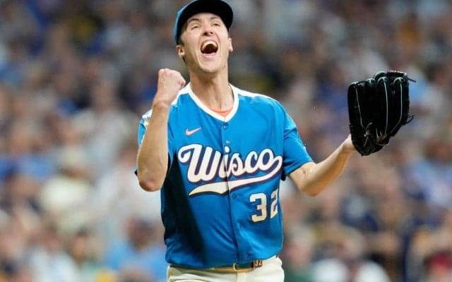 「違反レベルだろ！！」大谷翔平の“最強ライバル”に驚愕　先発史上最速「168.1キロ」計測で「肩がゴムでできているのか…」