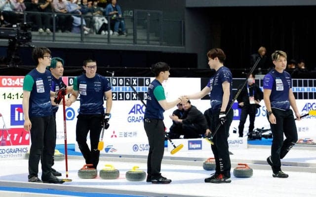 【カーリング】SC軽井沢クが弟分退け決勝進出　男だらけ共同生活で団結「昨日はキムチ鍋」山口