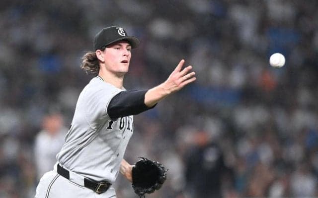 巨人　連敗２でストップ　投手戦制し首位守る　リチャードが今季１号決勝ソロ　ウィットリーは６回１失点