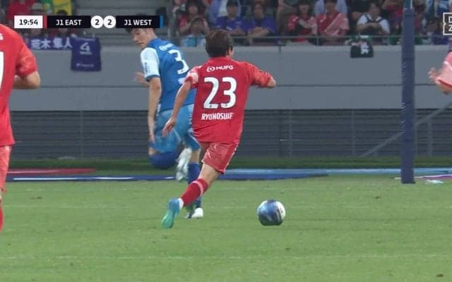 19歳ファンタジスタが衝撃ゴラッソ！「龍之介らしいゴール！」豪快ドリブルで圧巻中央突破→強烈過ぎる弾丸ミドルシュート「すっごいゴイゴイゴイゴイスー」