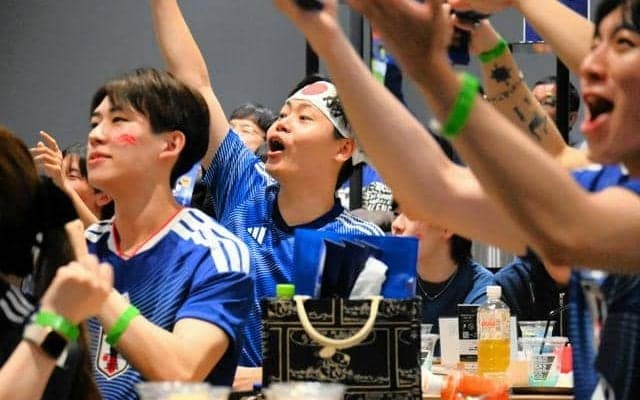 ワールドカップ、終了直前の同点に大歓声　渋谷で「ニッポン」コール