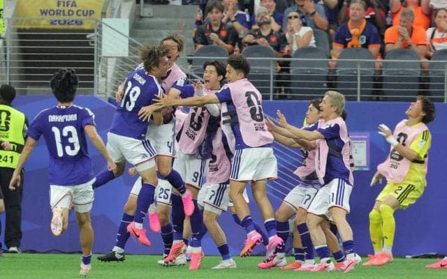 【Ｗ杯】鎌田大地が劇的同点ゴール！オランダに意地のドロー　２度リード許すも勝ち点１　中村敬斗が日本１号弾　森保監督「チーム一丸となって最後まで戦い抜けた」…久保は負傷交代