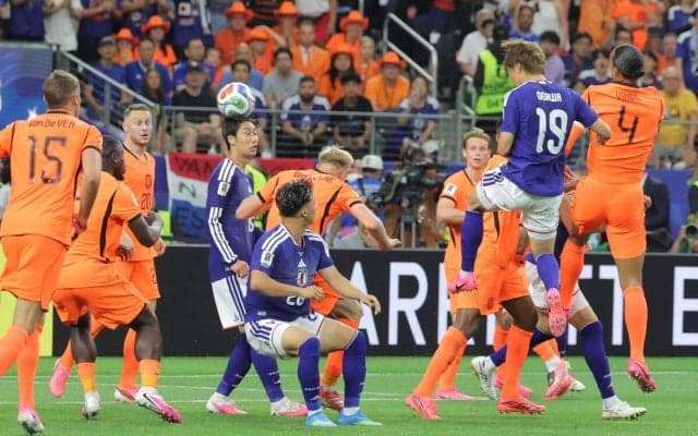 【Ｗ杯】森保ジャパンの「采配力」×「結束力」…オランダ戦２度追いつき執念ドロー、初戦勝ち点の突破率は１００％