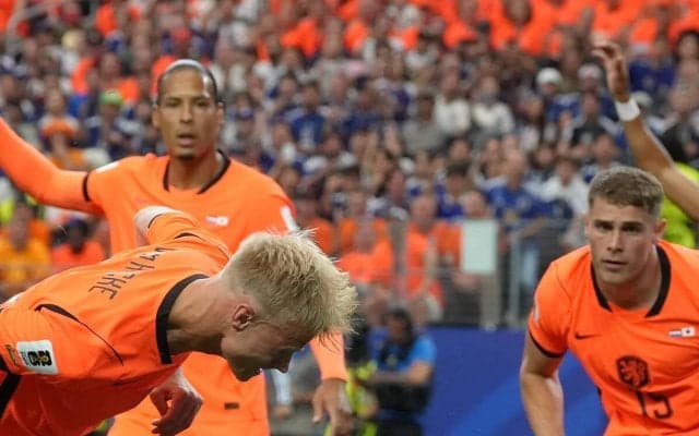 サッカー日本代表を語るオランダの選手たち 指揮官クーマン、ファン・ダイク、デ・ヨング、ガクポらを直撃